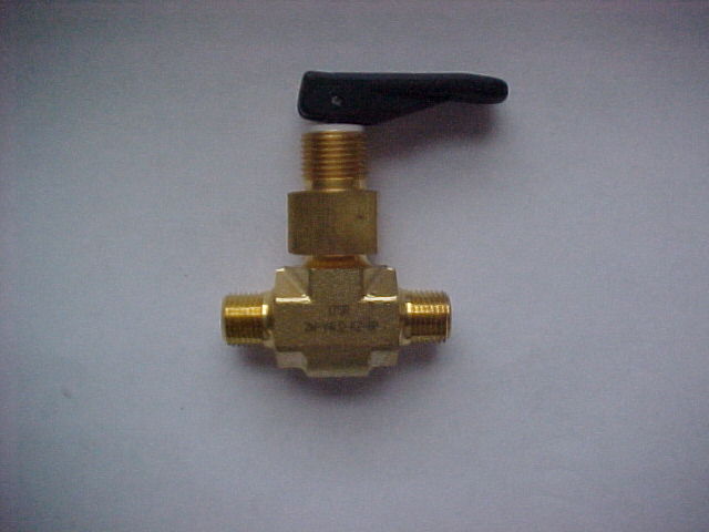 Brass toggle with Kalrez