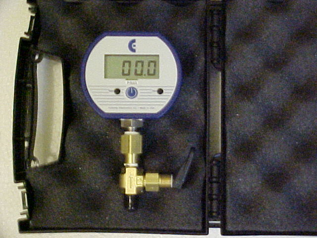 Electronic digital hand pressure tester 0-199 psi